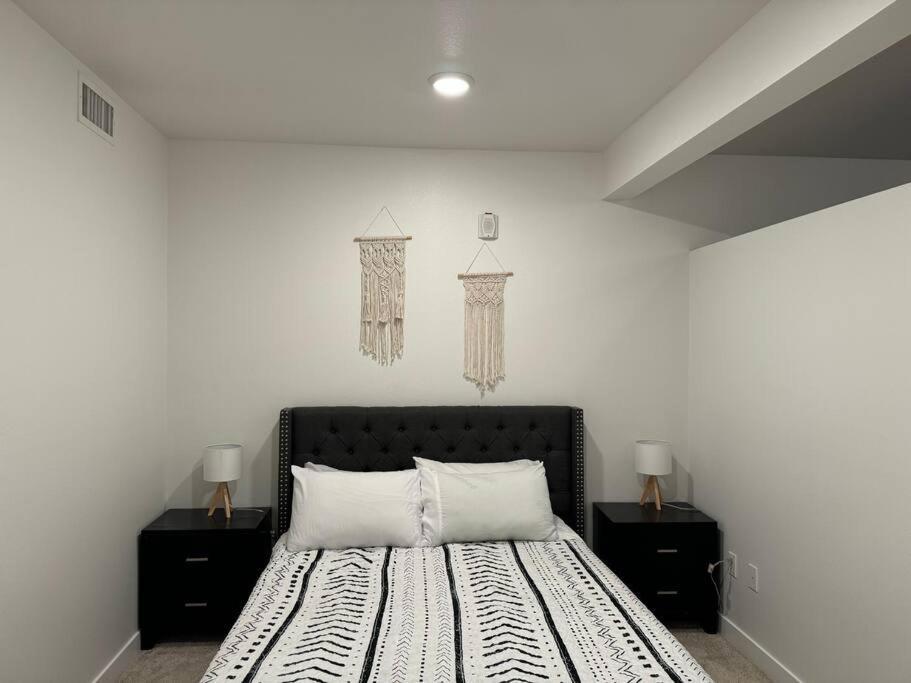 Modern And Lavish Apartment グレンデール エクステリア 写真
